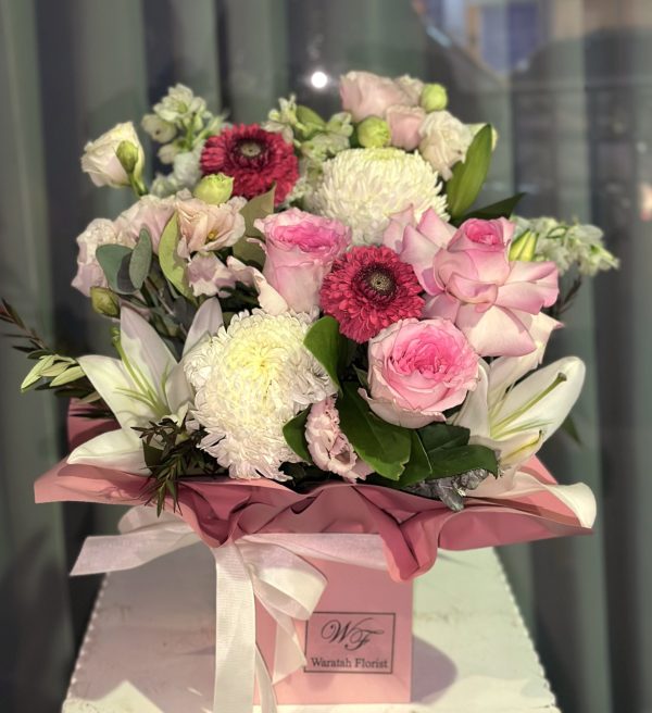 dear-mum-box-arrangement